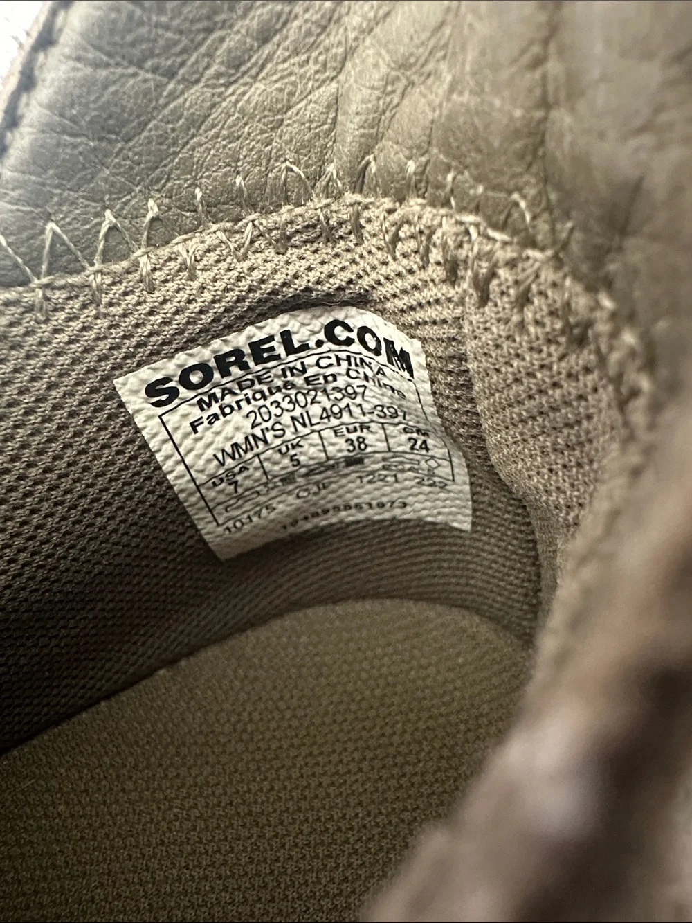 💚SOREL women’s WATERPROOF SUEDE wedge sneakers 7M 💚